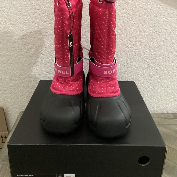 SOREL Flurry Weather Resistant Snow Boot (Big Kid) 7 M, - Picture 3 of 12